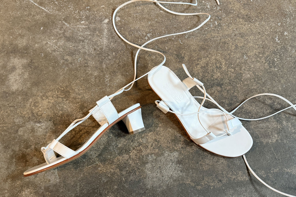 Pavone White (sample)